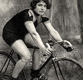 La ciclista Alfonsina Strada