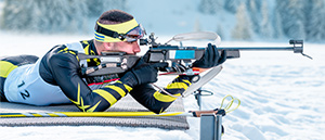 Giocatori di biathlon in azione