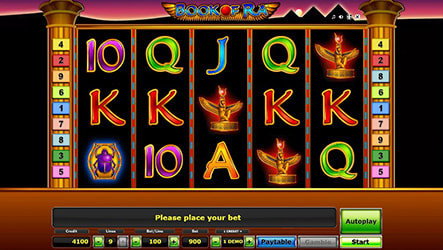 Schermata di gioco con i 5 rulli della slot Book of Ra