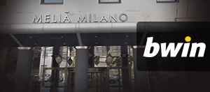 L'ingresso dell'Hotel Melia a Milano, sede del calciomercato, e il logo di bwin
