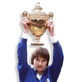 Jimmy Connors mentre solleva il trofeo di Wimbledon