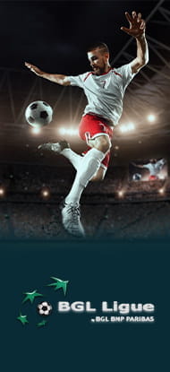 Un calciatore in azione e il logo della Division Nationale