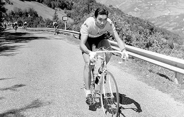 Eddy Merckx in maglia gialla