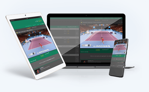 Un evento trasmesso in streaming live sulla piattaforma di uno dei siti scommesse PayPal e visualizzato su un laptop, su un tablet e su uno smartphone