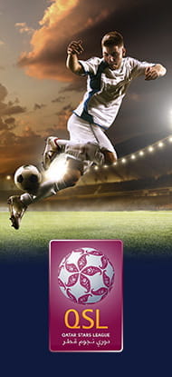 Un calciatore in azione e il logo della Qatar Stars League