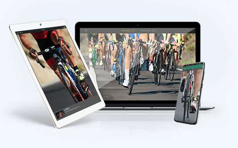 Un laptop, uno smartphone e un tablet connessi ad un sito di scommesse con live streaming di ciclismo