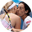 Francesca Schiavone e Svetlana Kuznetsova duranti il quarto turno dell'Australian Open 2011