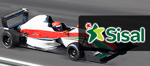 Un pilota di Formula 1 in azione e il logo di Sisal