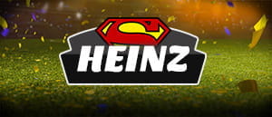 Un campo da calcio con il logo del sistema Super Heinz