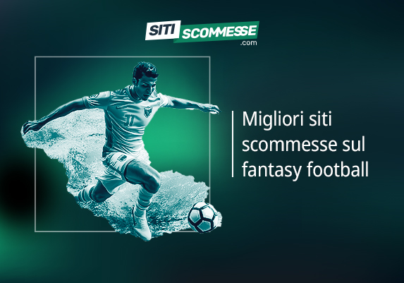 Il logo di sitiscommesse.com, la scritta Migliori siti scommesse sul fantasy football e un giocatore che calcia un pallone