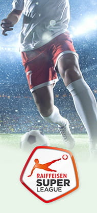 Un calciatore in azione e il logo della Super League svizzera