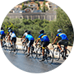 Una squadra impegnata in una cronosquadre al Tour de France