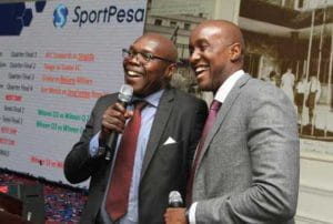 Il presidente del Gor Mahia FC, Ambrose Rachier e Ronald Karauri, CEO SportPesa