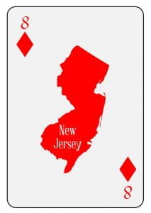 Una carta da gioco con stampata la forma dello Stato del New Jersey