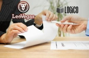 I loghi di LeoVegas e LOGICO, e delle mani attorno alla scrivania di un tavolo d'ufficio che strappano un foglio di carta, mentre un uomo porge una penna