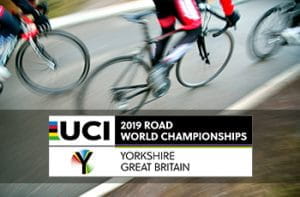 Un ciclista in azione e i loghi della UCI e del Campionato Mondiale di Ciclismo 2019