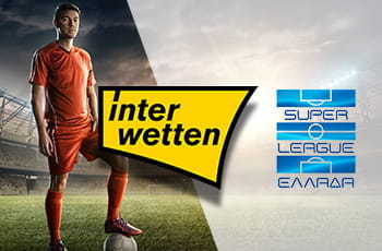 Un calciatore e i loghi di Interwetten e Super League greca