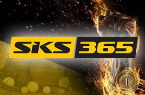 Un pugno alzato e il logo di SKS365