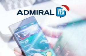 Uno smartphone collegato a un bookmaker online e il logo di AdmiralBet