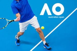 Un giocatore di tennis e il logo degli Australian Open 2020