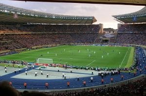 Uno stadio durante una partita di calcio