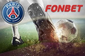I loghi di Fonbet e Paris Saint-Germain e un calciatore al tiro