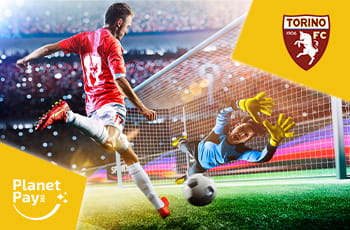 I loghi di PlanetPay365 e del Torino e due calciatori in azione
