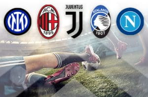 I loghi di Inter, Milan, Juventus, Atalanta e Napoli e due calciatori a contrasto