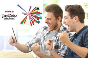 Il logo dell'Eurovision Song Contest e due ragazzi che esultano davanti a uno smartphone