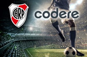 I loghi di codere e River Plate e un calciatore in azione