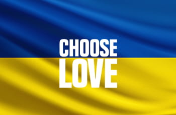 Bandiera ucraina e la scritta Choose love