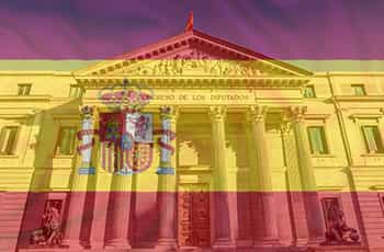 Facciata parlamento spagnolo, bandiera della Spagna