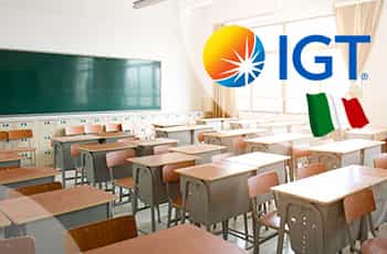 Aula scolastica, logo IGT e bandiera italiana