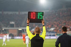 Referee with change board