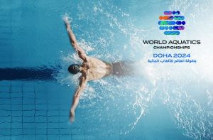 Nuotatore in vasca, logo Mondiali di nuoto 2024