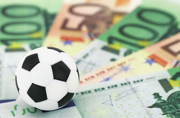 Banconote e pallone