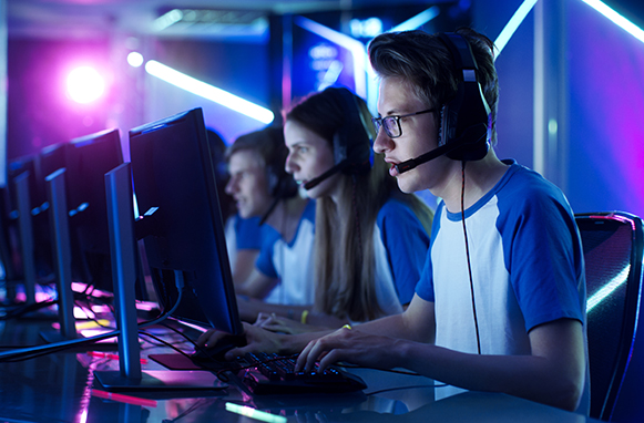 Giocatori di eSports in azione