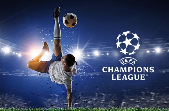 Calciatore in azione, logo Champions League