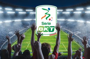 Calciatore in azione, logo Serie B