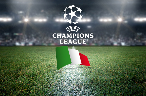 Campo da calcio, logo Champions League e bandiera italiana