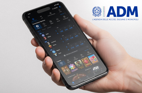 Mano con smartphone e logo ADM
