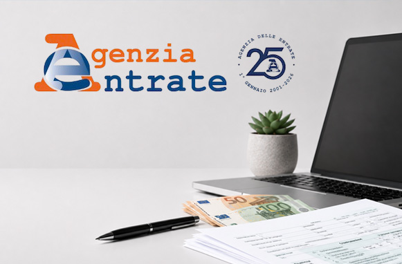 scrivania e logo agenzia delle entrate