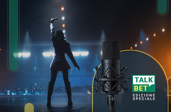 Cantante sul palco, logo TalkBet Edizione Speciale