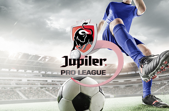 Calciatore in azione, logo Juliper League