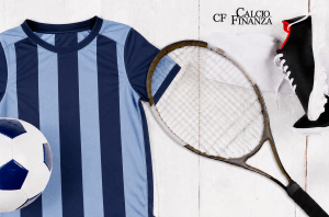 Maglietta calcio, racchetta tennis e logo Calcio e Finanza