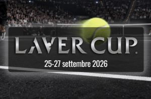 Campo da tennis e pallina a sfondo e logo della Laver Cup